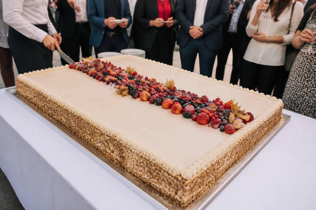 Gateau geant pour événement : idées, formats et conseils Gateau geant pour événement : idées, formats et conseils